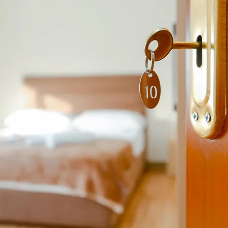 Urban Escape * שקודר