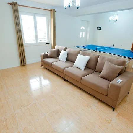 Urban Escape בית הארחה שקודר