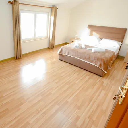 Urban Escape بيت ضيافة شكودر